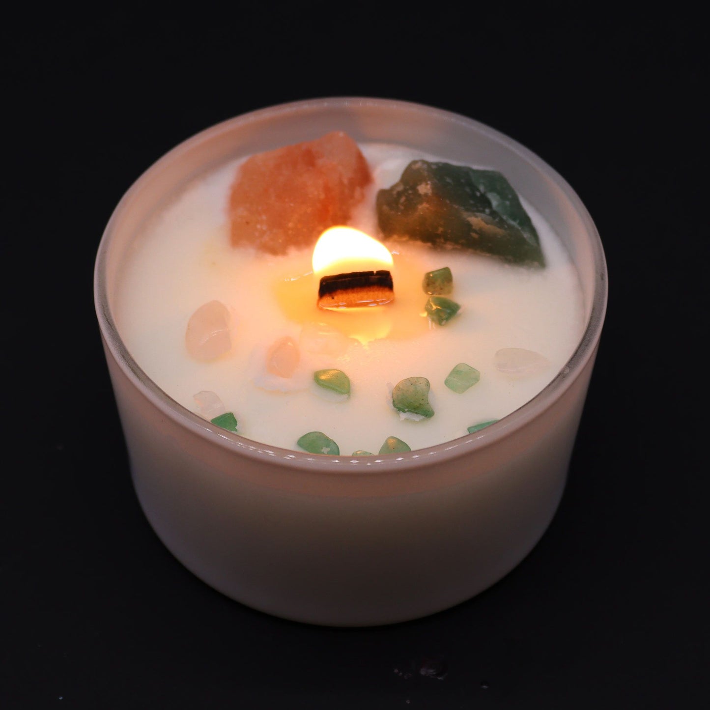 Vela del Chakra del Corazón con piedras naturales – Cuarzo Rosa & Jade Cristalino | namariKS