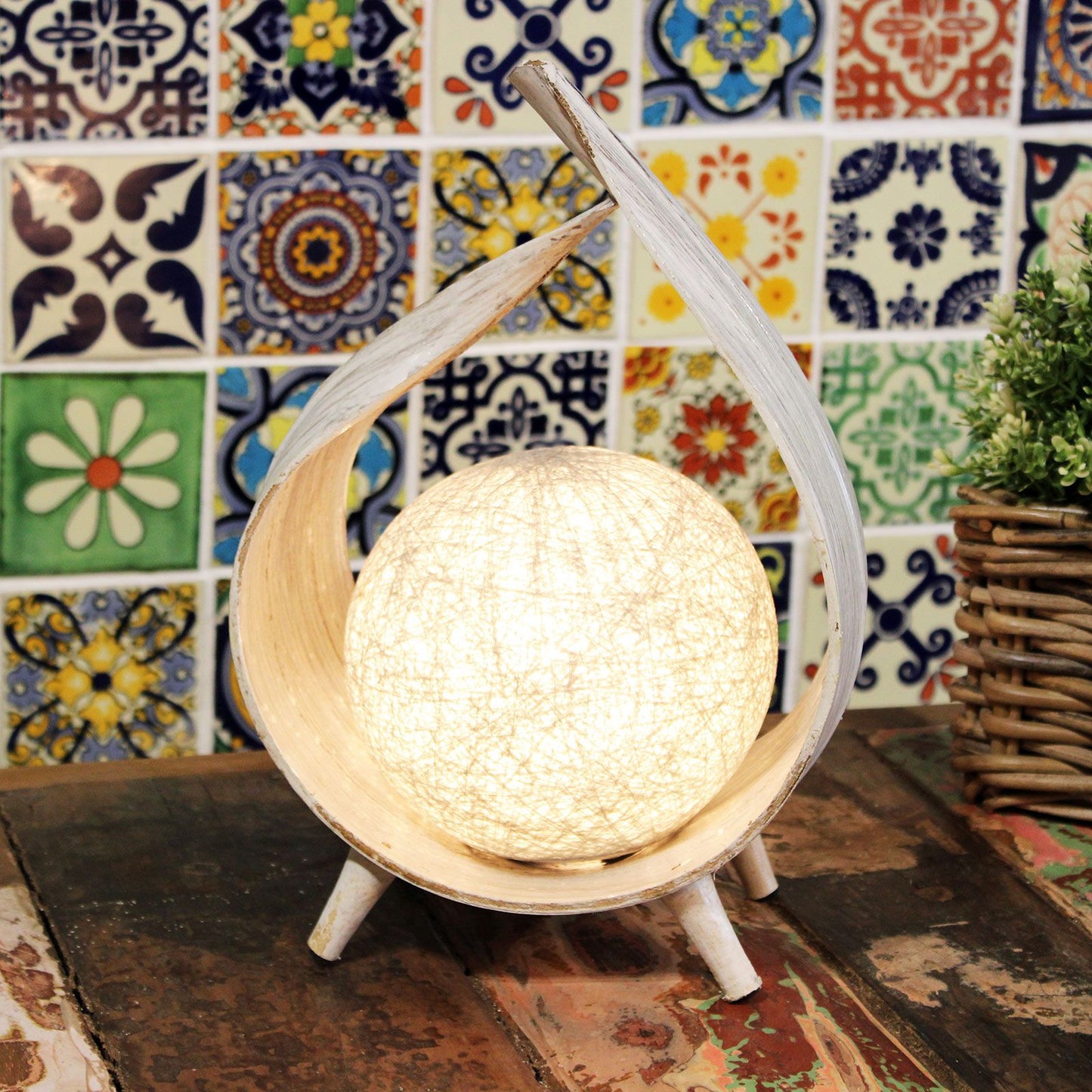 Lámpara de Coco Natural – Envoltura Blanqueada